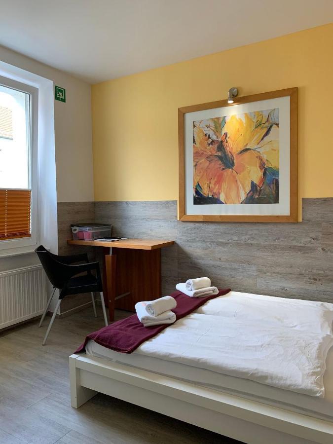 City Hotel-Pension Brandenburg Brandenburg  Eksteriør billede